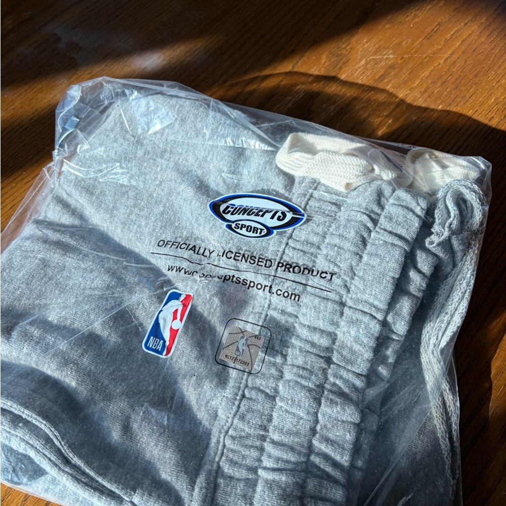 G-III Sports Men's Gray Athletic Shorts